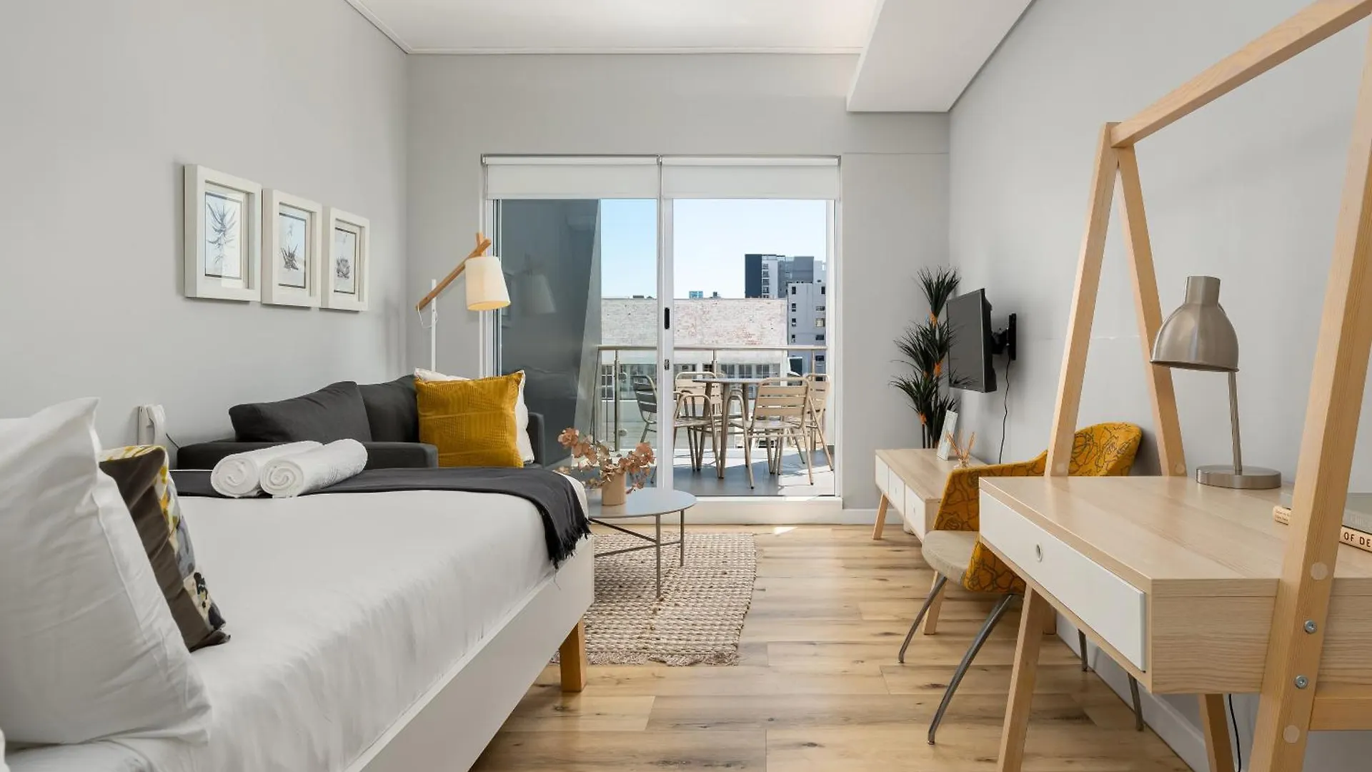 220 On Loop Luxury Apartments Cape Town